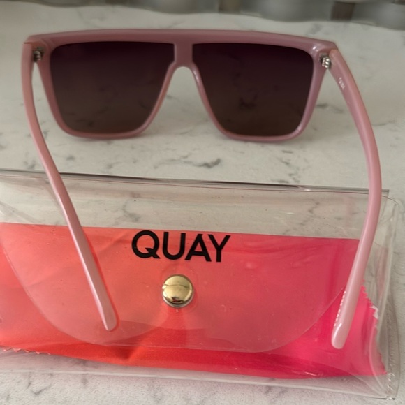 Quay Australia Pink Sunglasses - Picture 2 of 4